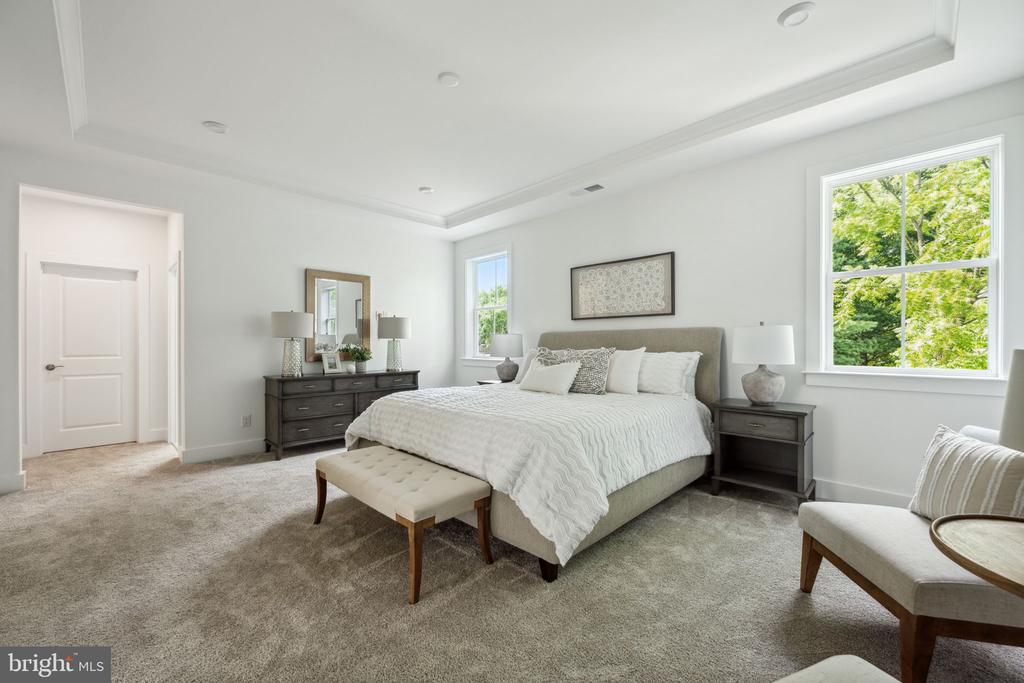 2709 FLORIS LANE