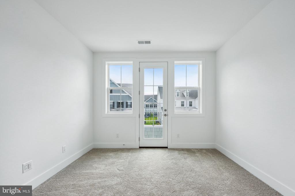 2709 FLORIS LANE