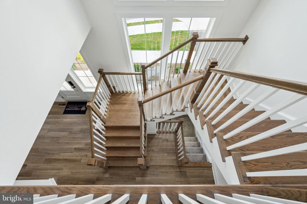 2709 FLORIS LANE