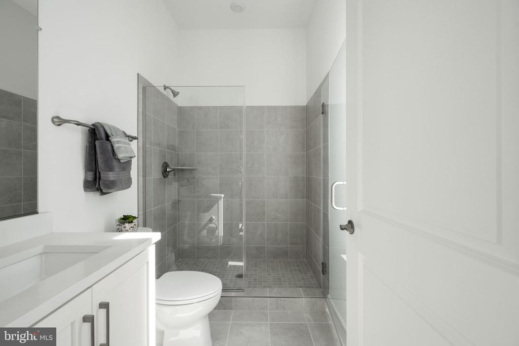 2709 FLORIS LANE