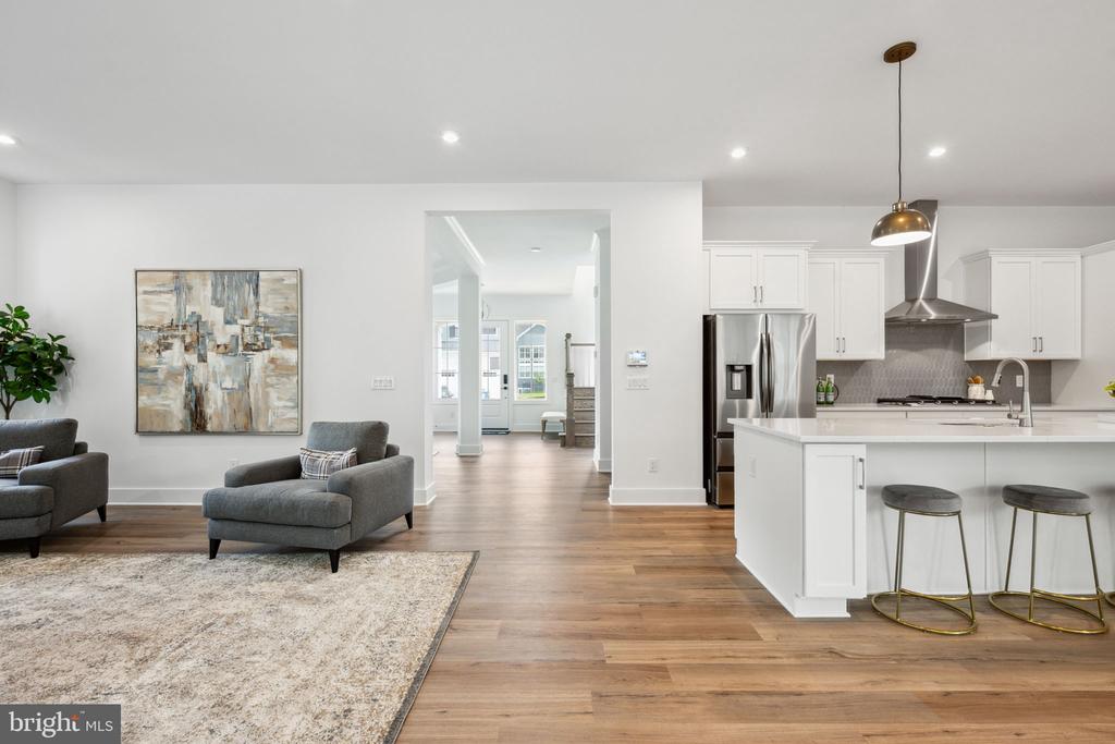 2709 FLORIS LANE