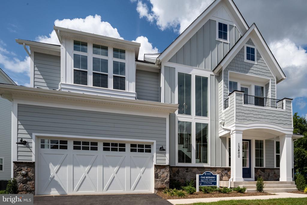 2709 FLORIS LANE