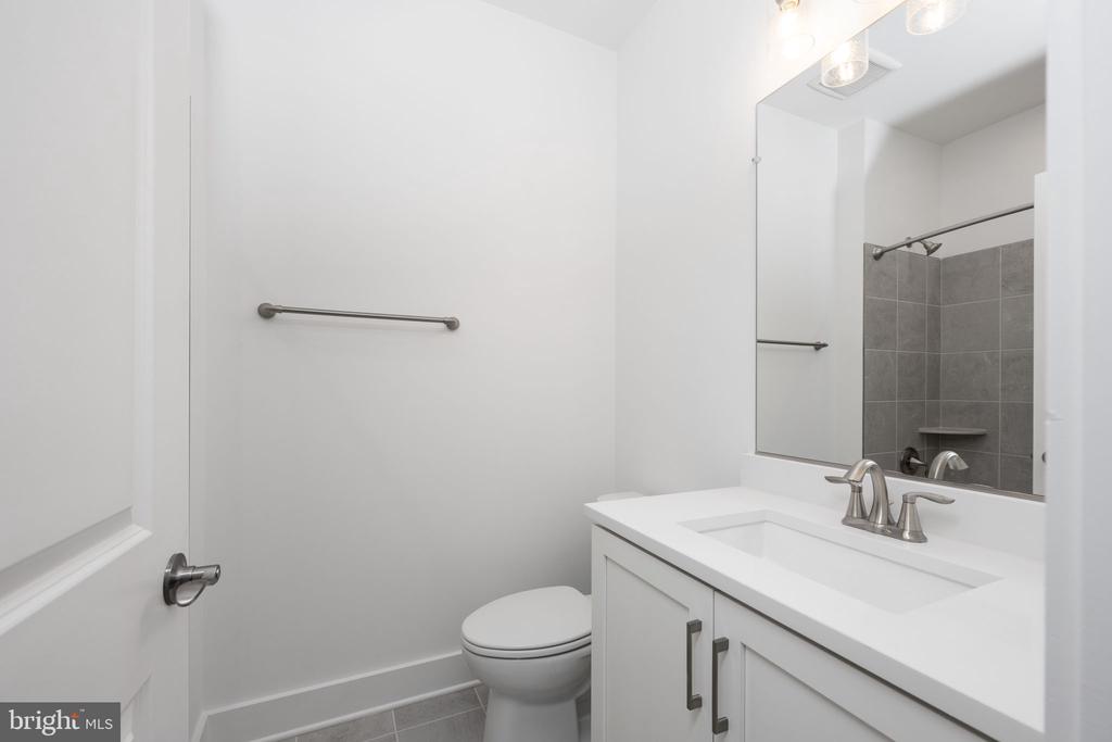 2709 FLORIS LANE