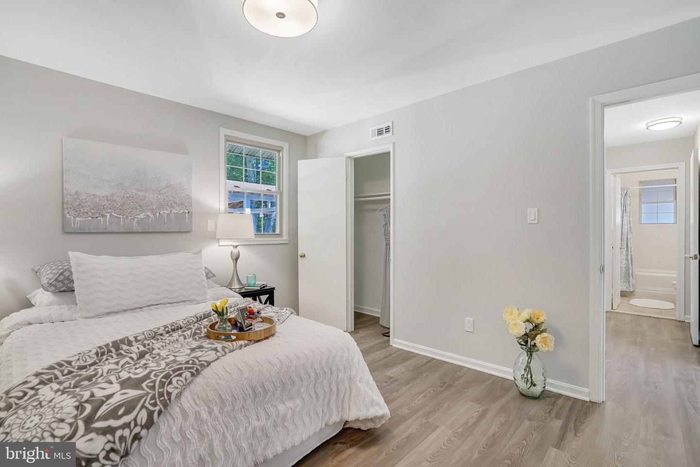 3808 Elmwood Dr