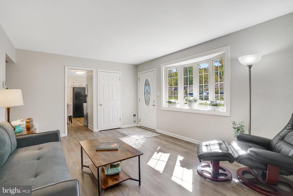 3808 Elmwood Dr