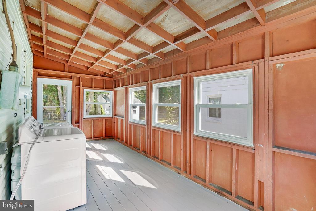 3808 Elmwood Dr