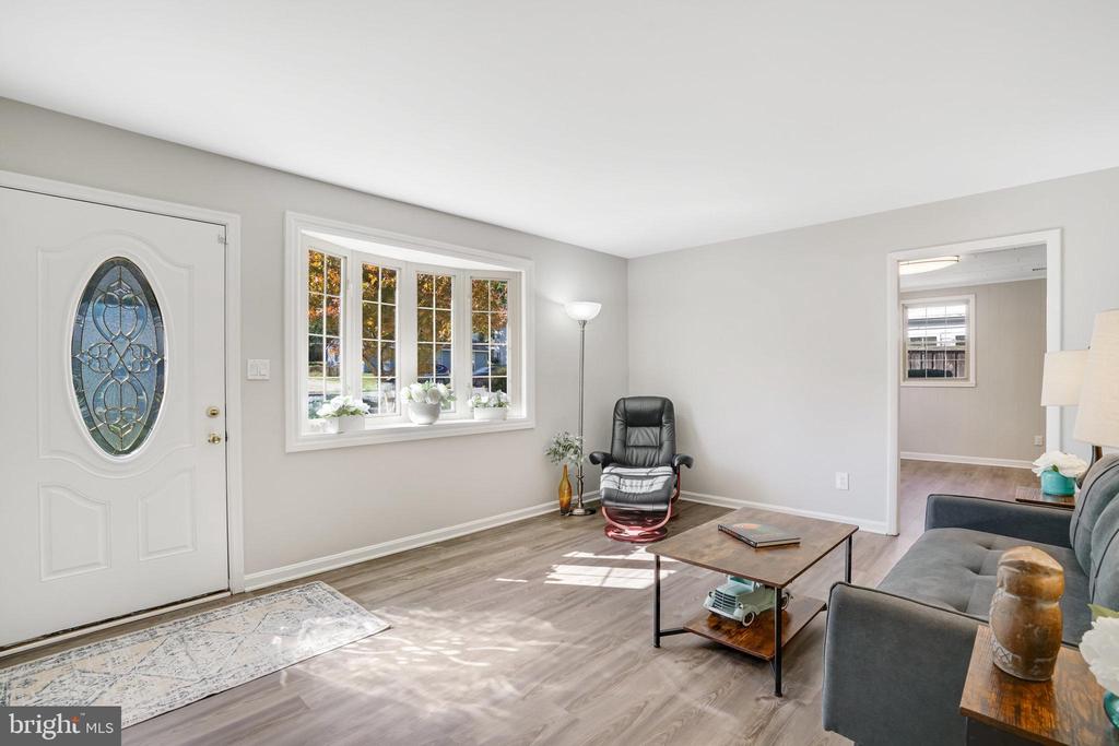 3808 Elmwood Dr