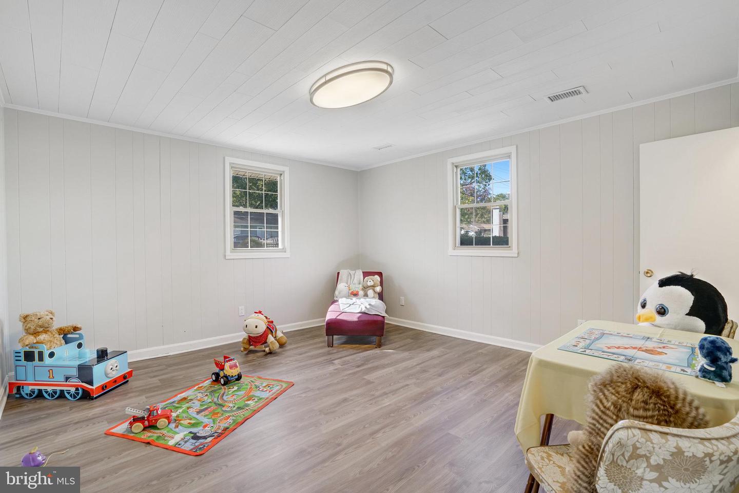 3808 Elmwood Dr
