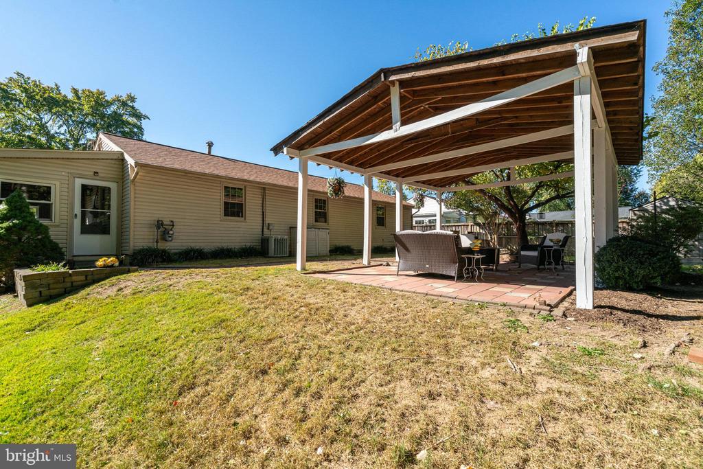 3808 Elmwood Dr