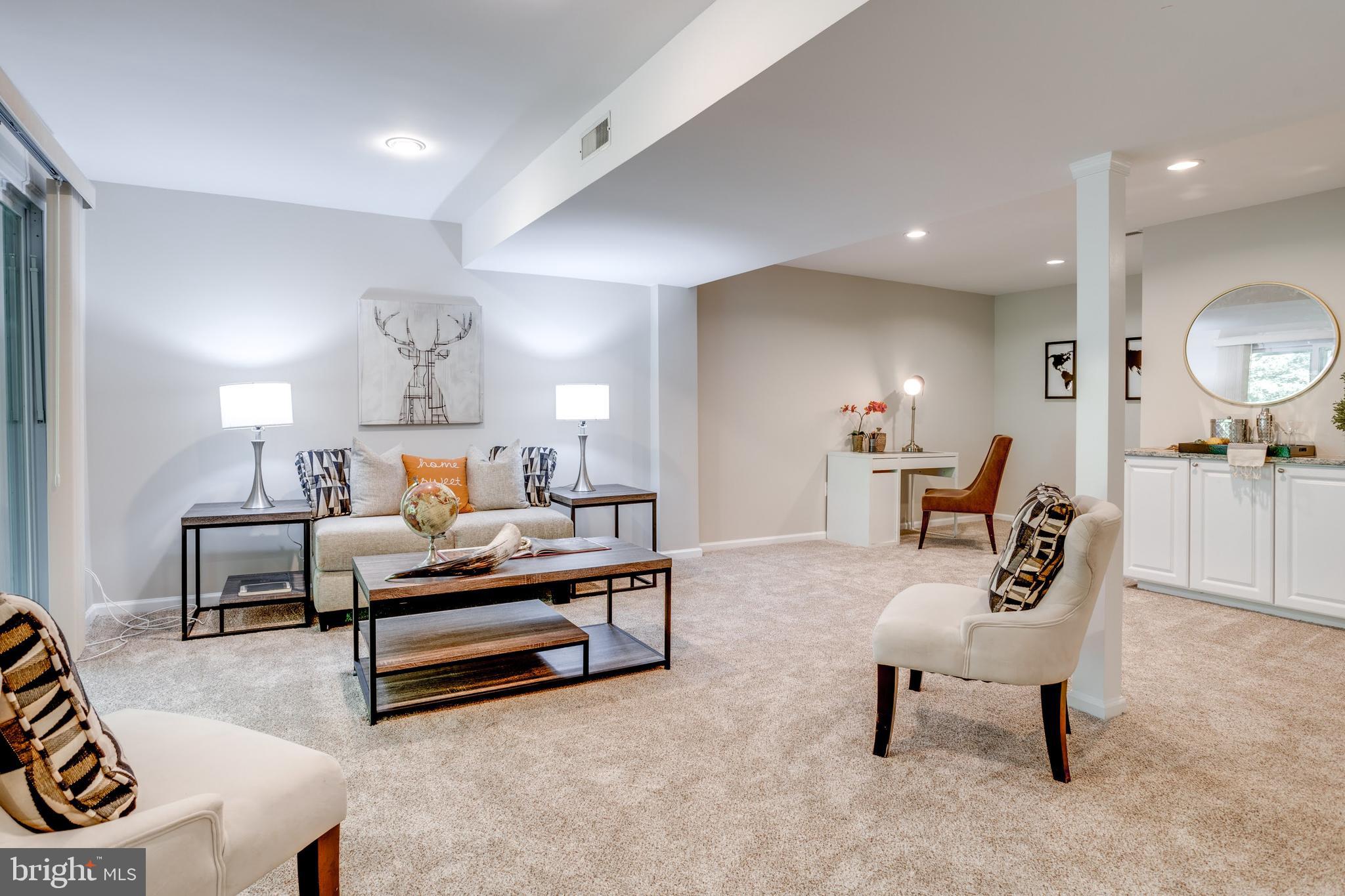 10186 Sassafras Woods Ct