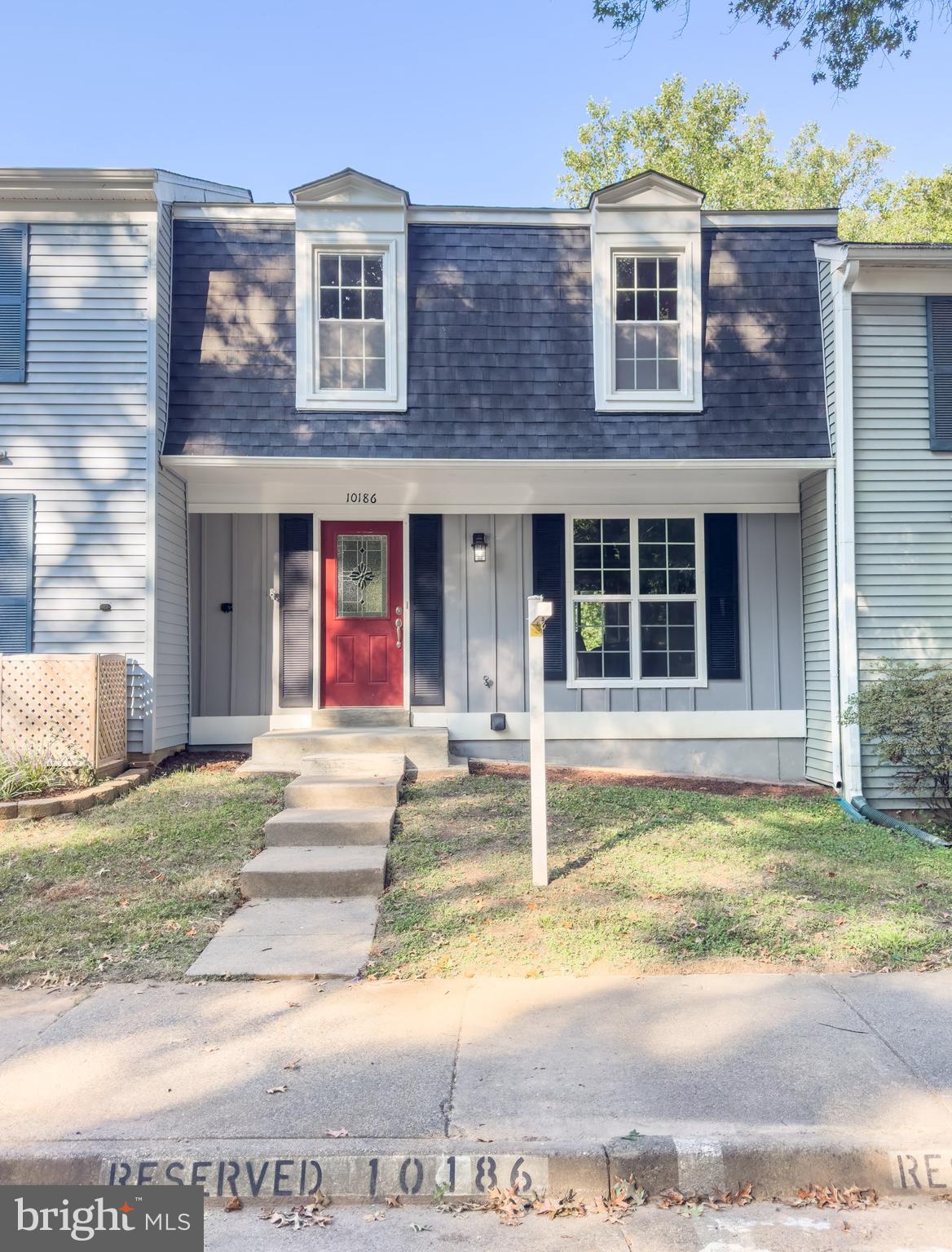 10186 Sassafras Woods Ct