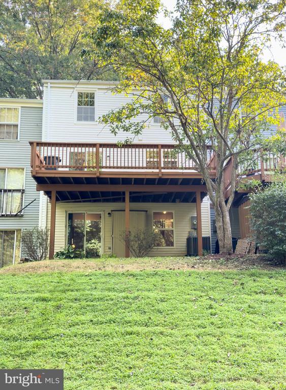 10186 Sassafras Woods Ct