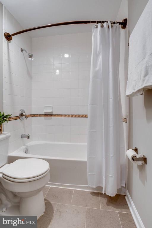 10186 Sassafras Woods Ct