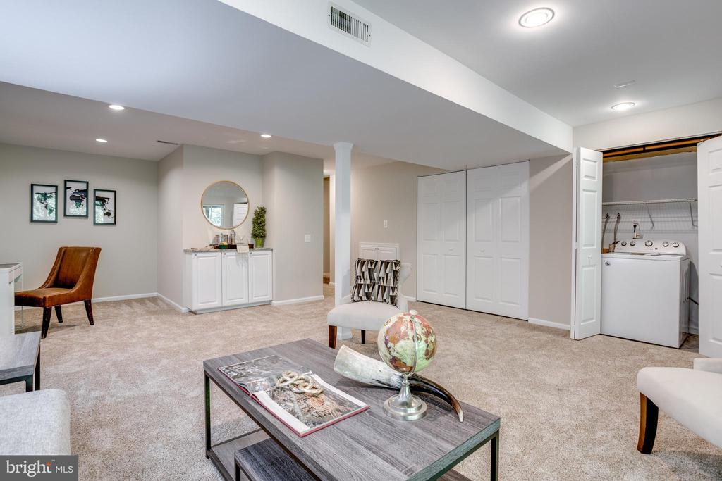 10186 Sassafras Woods Ct