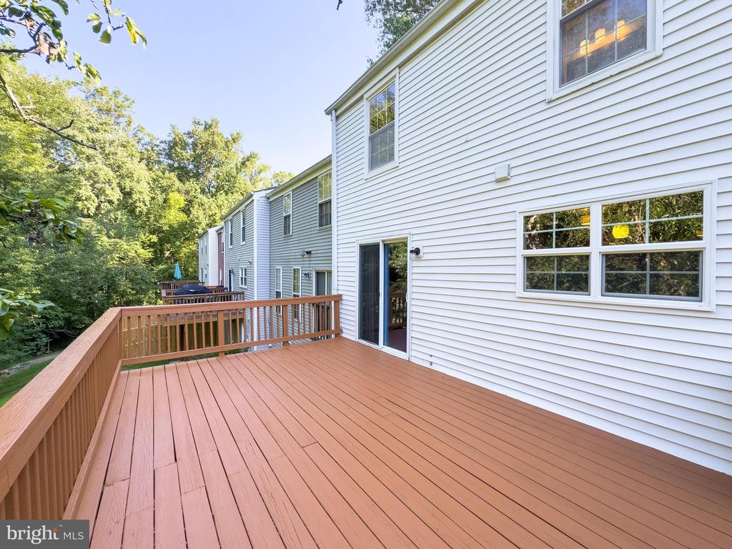 10186 Sassafras Woods Ct