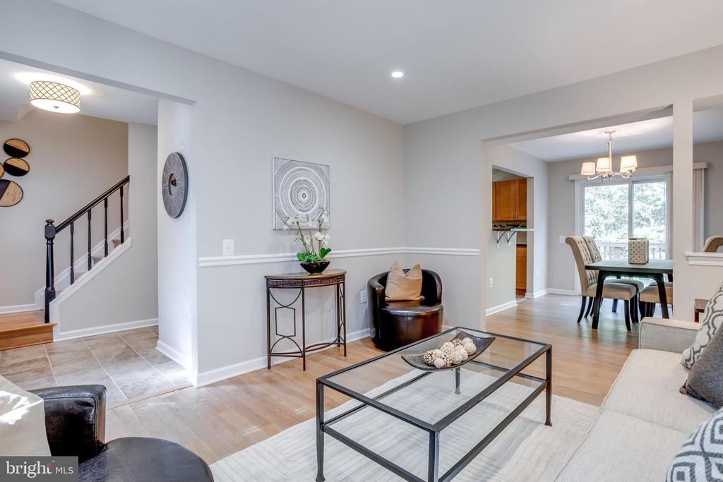 10186 Sassafras Woods Ct