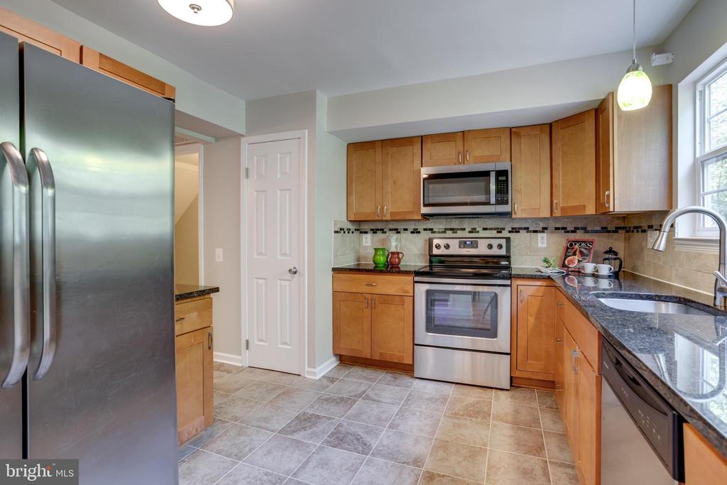 10186 Sassafras Woods Ct