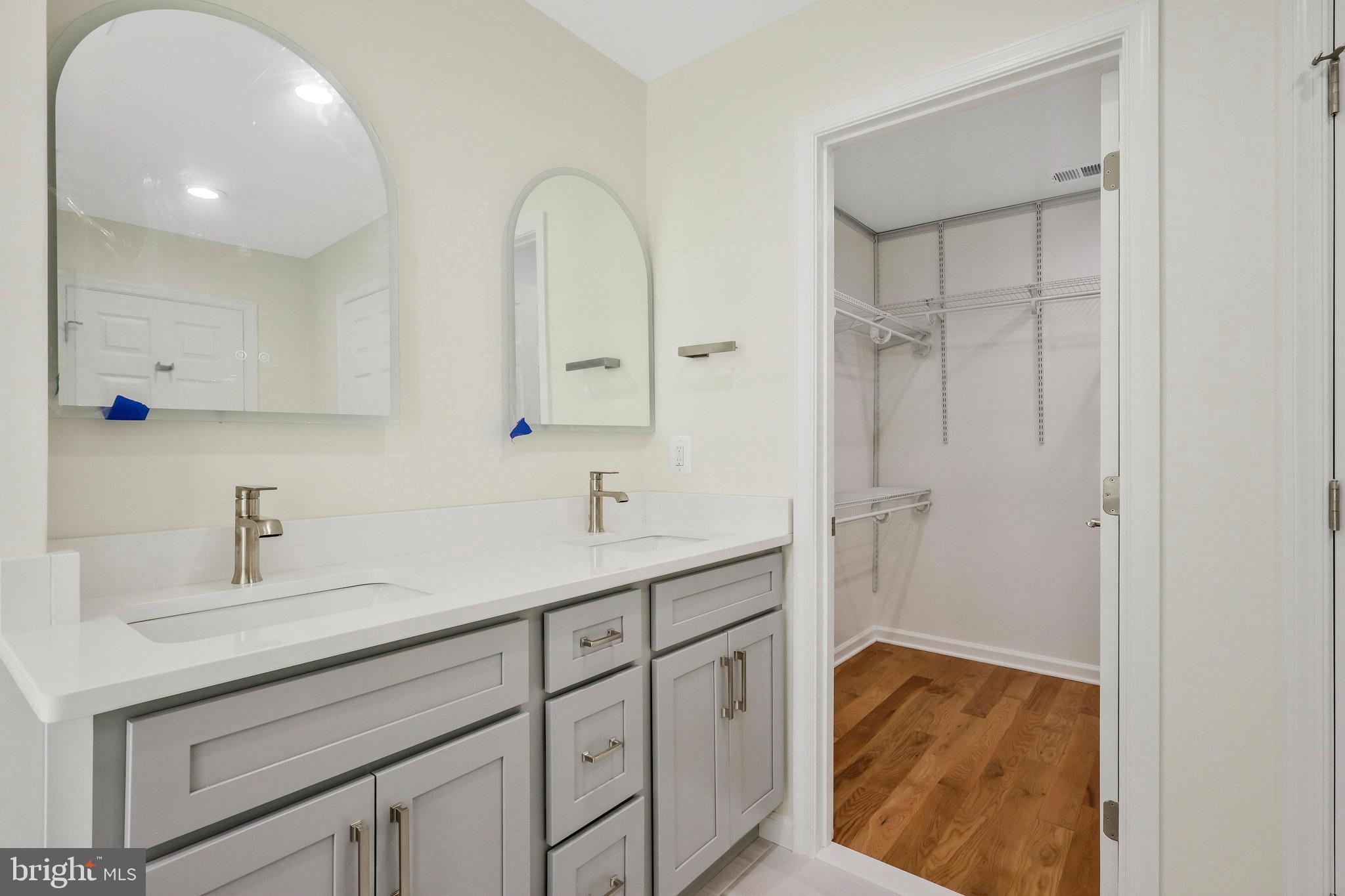 8433 WHITEHAVEN COURT