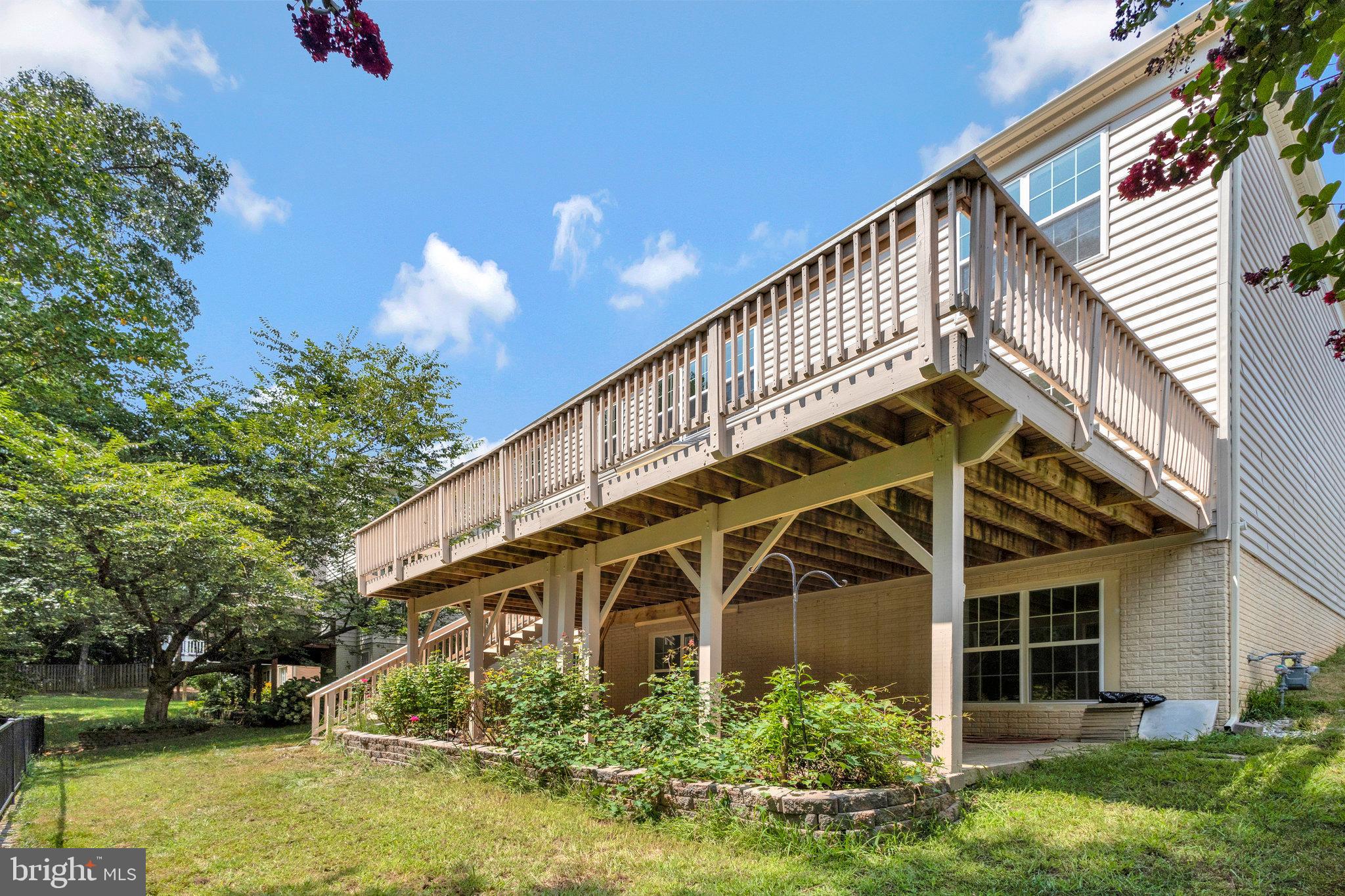 8433 WHITEHAVEN COURT