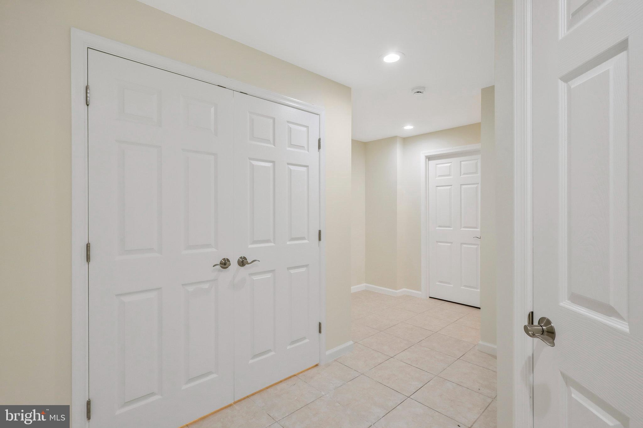 8433 WHITEHAVEN COURT