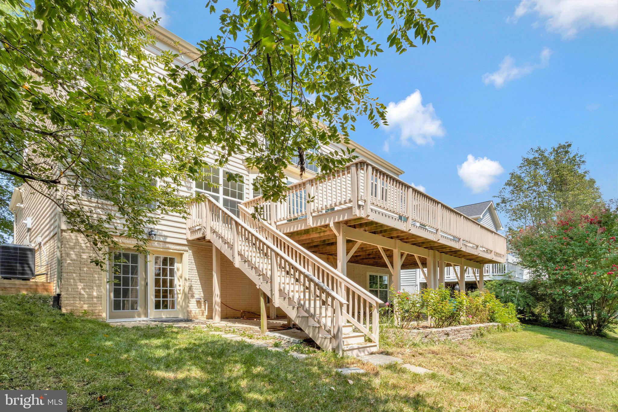 8433 WHITEHAVEN COURT