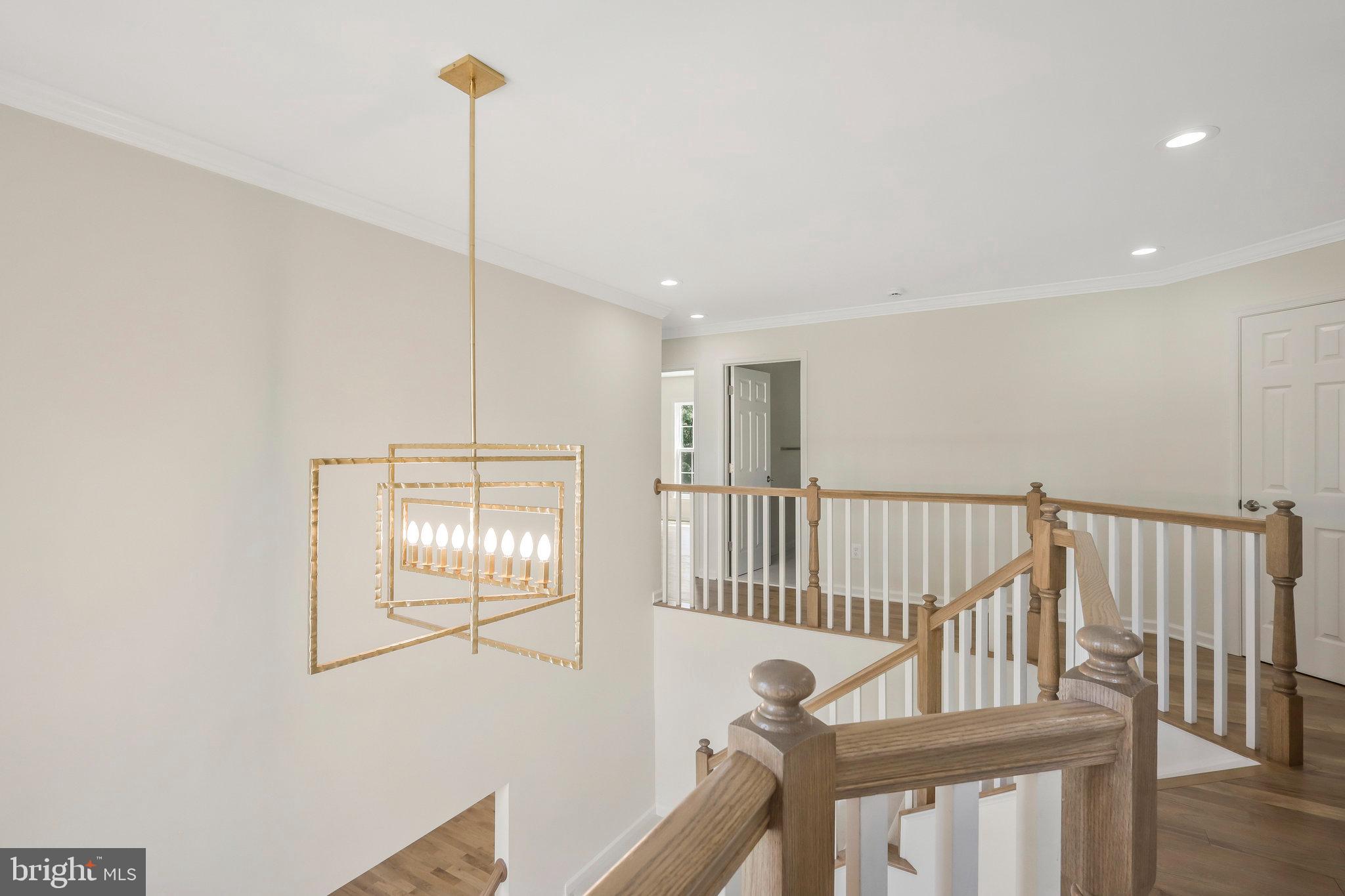 8433 WHITEHAVEN COURT