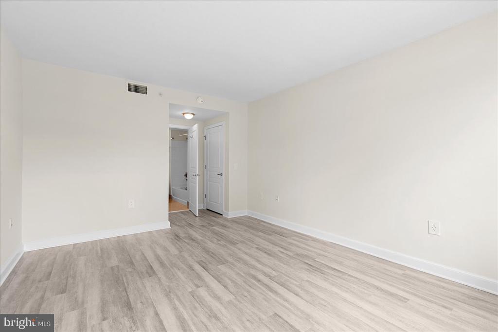 2451 Midtown Ave #209