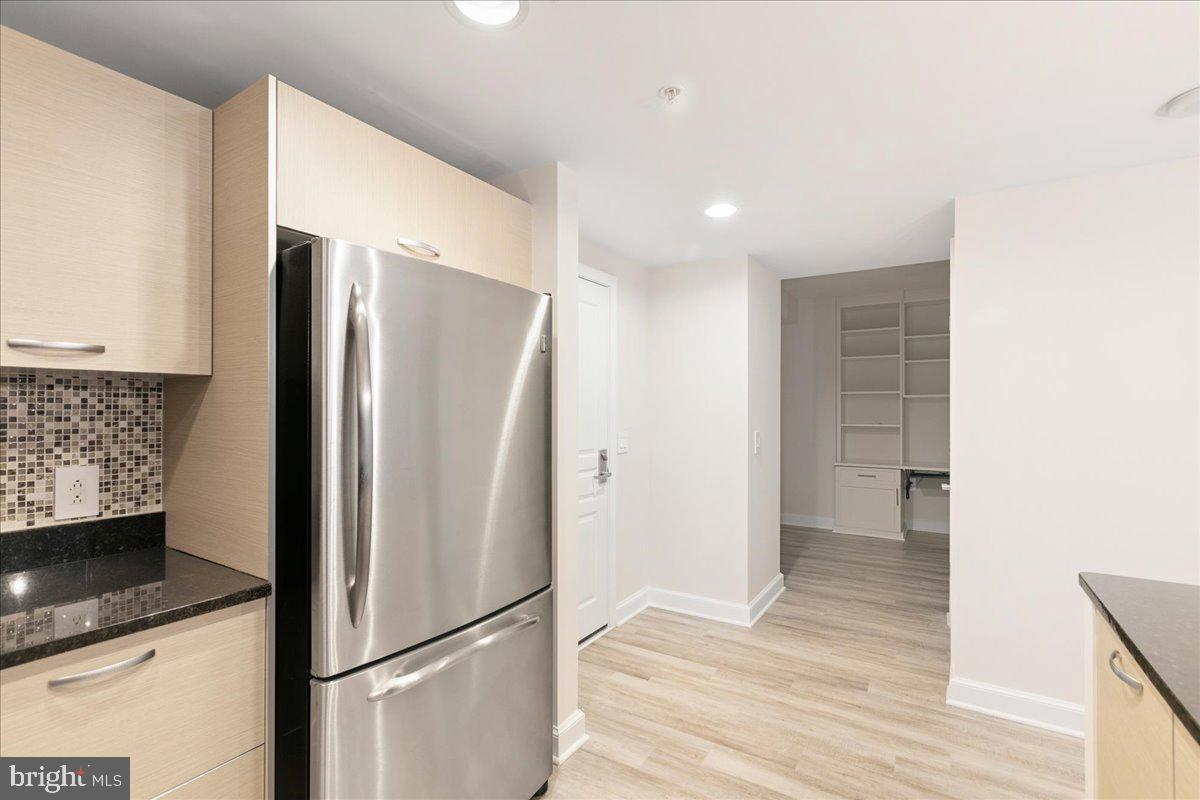 2451 Midtown Ave #209