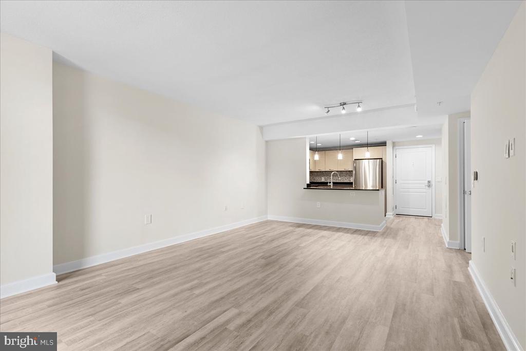 2451 Midtown Ave #209