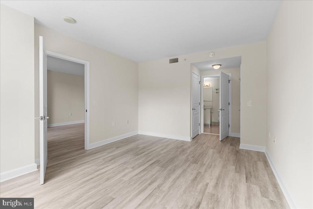 2451 Midtown Ave #209