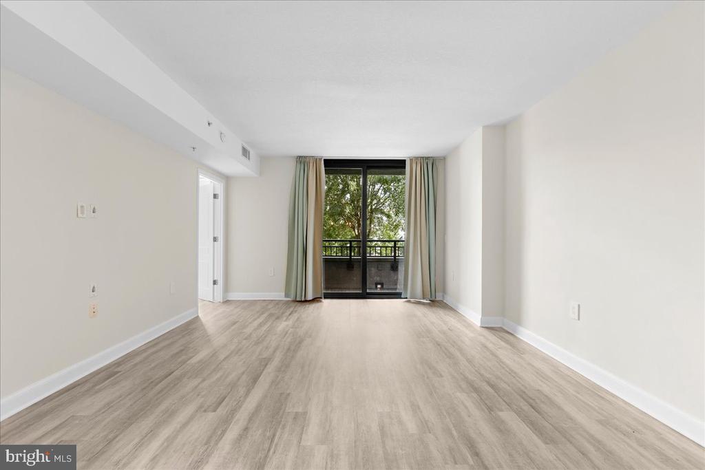 2451 Midtown Ave #209