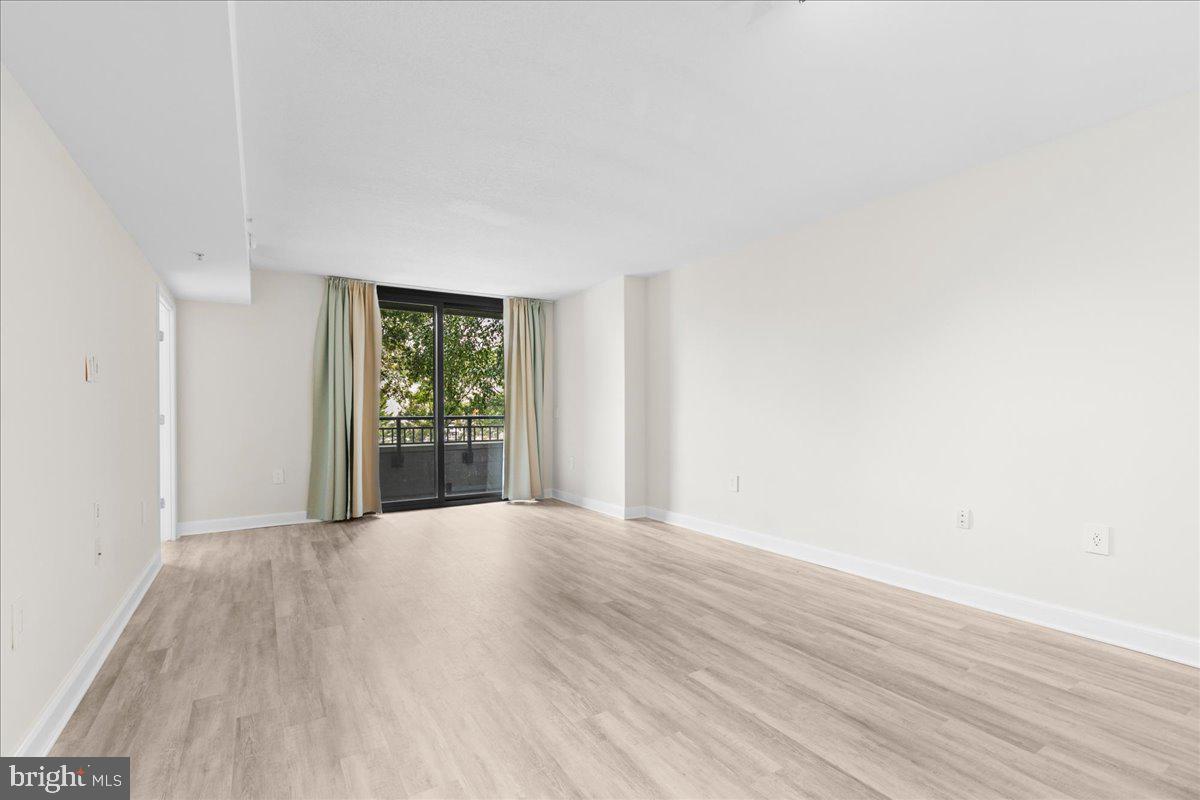 2451 Midtown Ave #209