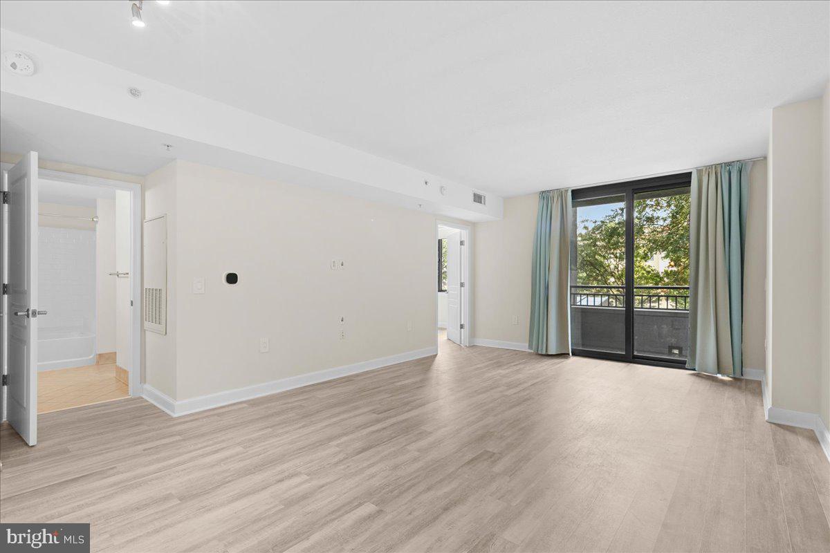 2451 Midtown Ave #209