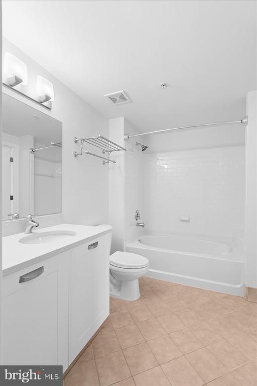 2451 Midtown Ave #209