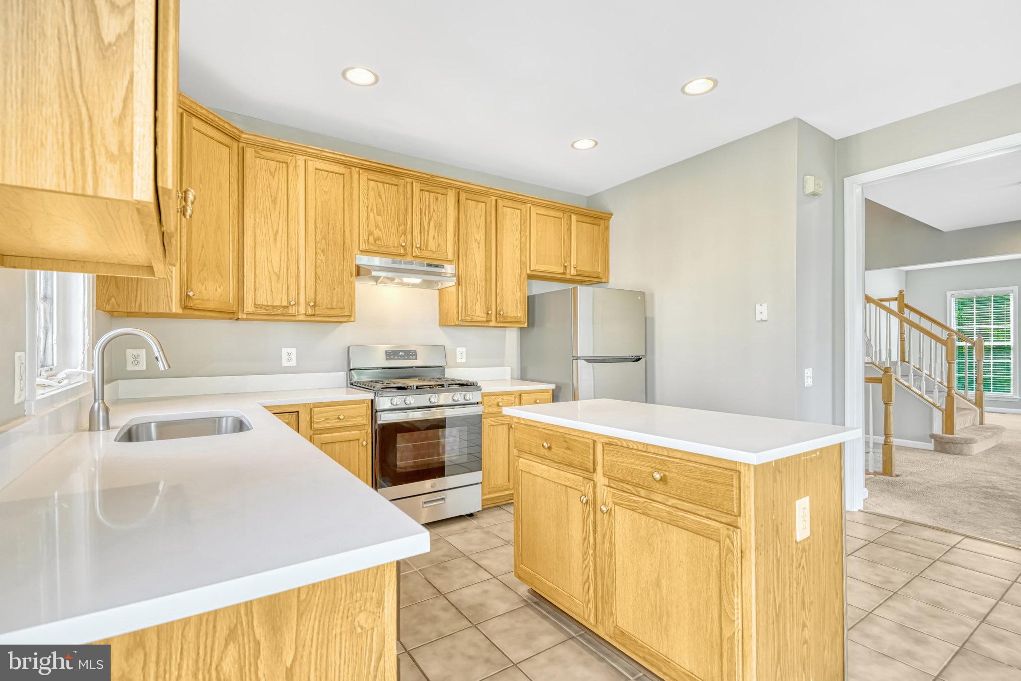 5065 VILLAGE FOUNTAIN PL