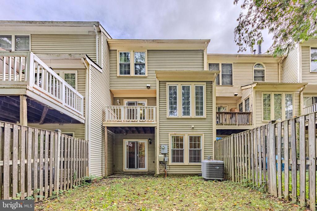 7810 LAMBKIN COURT
