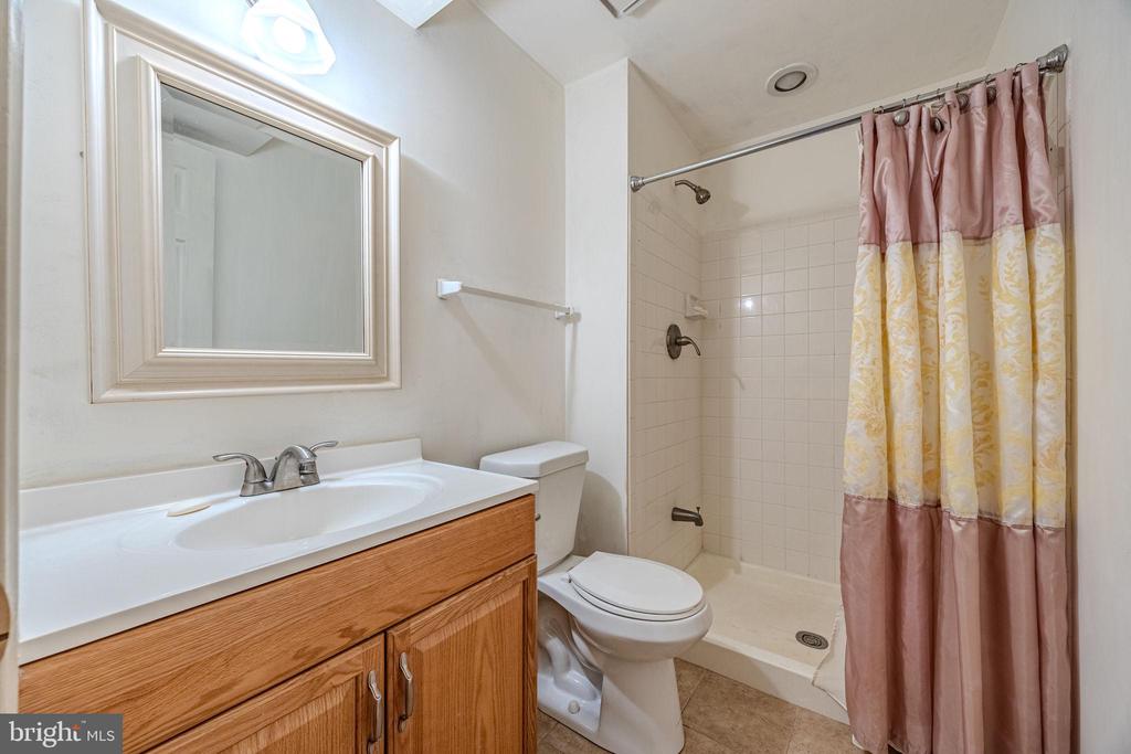 7810 LAMBKIN COURT