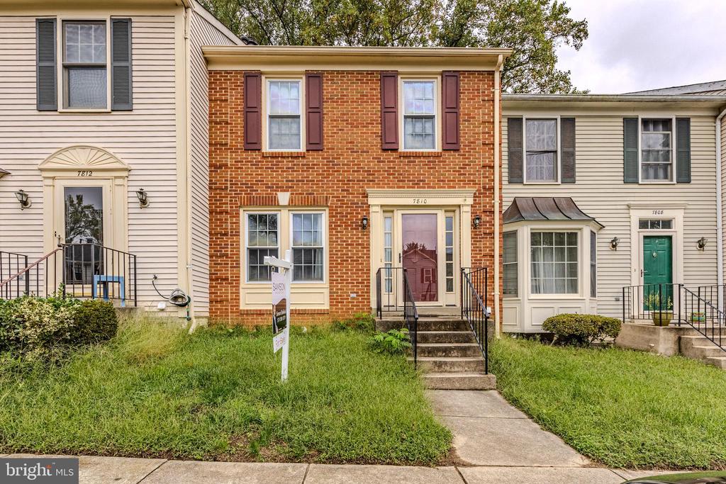 7810 LAMBKIN COURT
