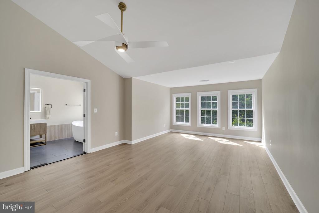 3814 Elmwood Towne Way