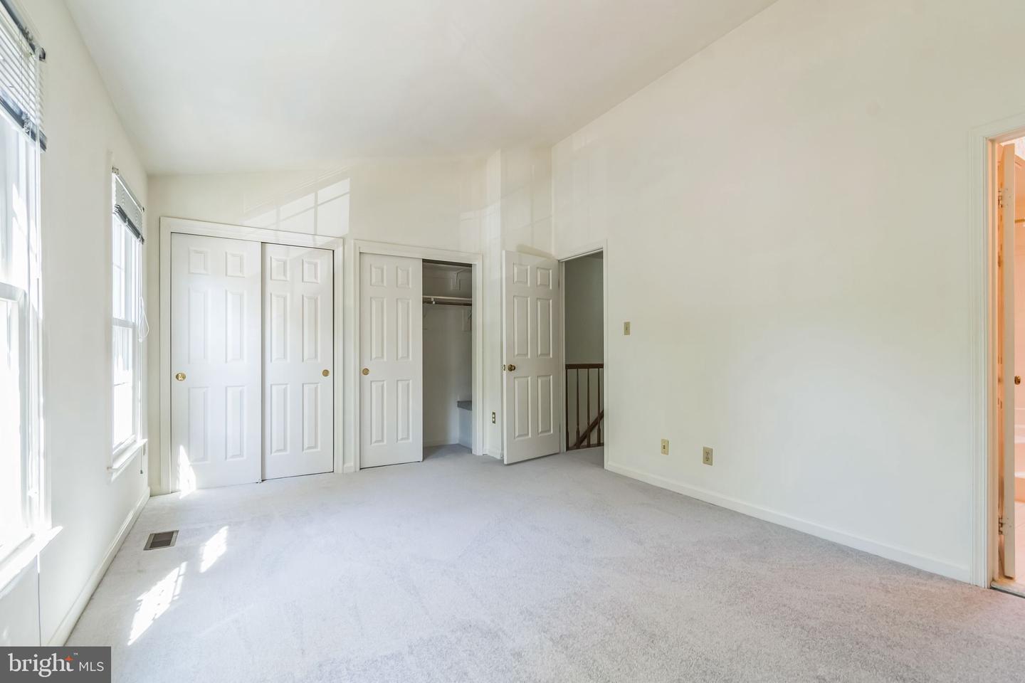 6949 Compton Ln