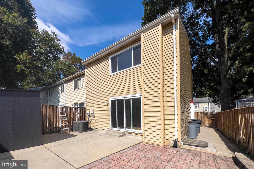 5482 Safe Harbor Ct