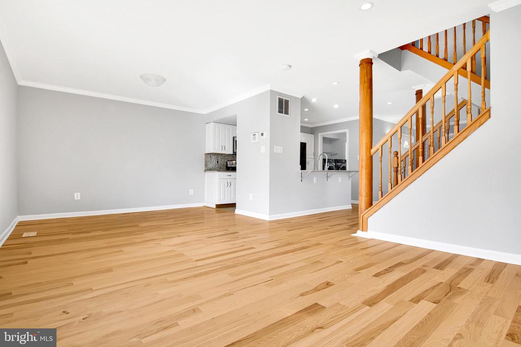 5482 Safe Harbor Ct