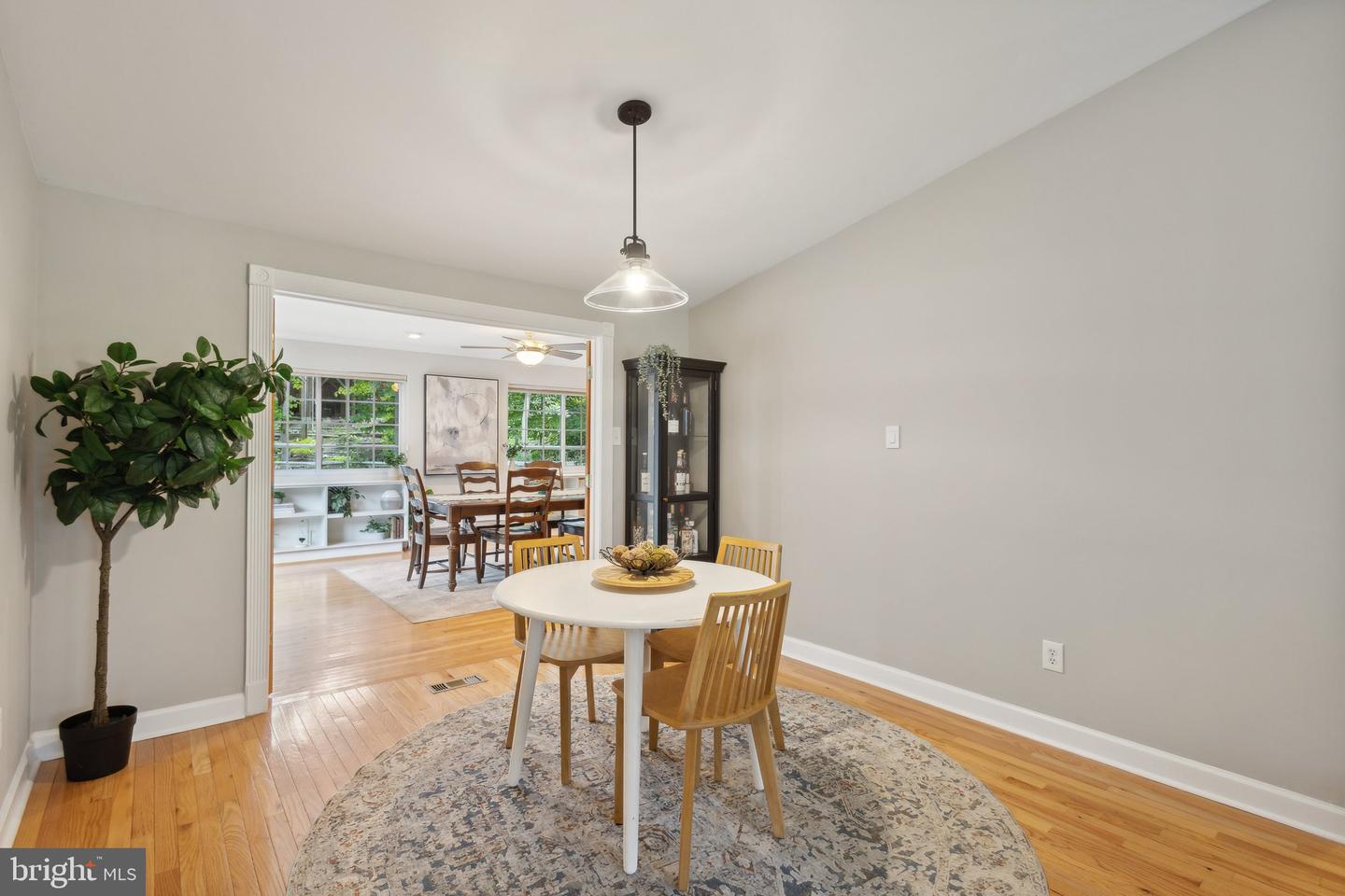 8483 Falling Leaf Rd
