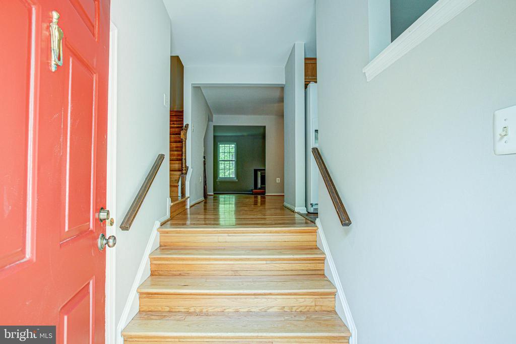 10103 WOOD GREEN WAY