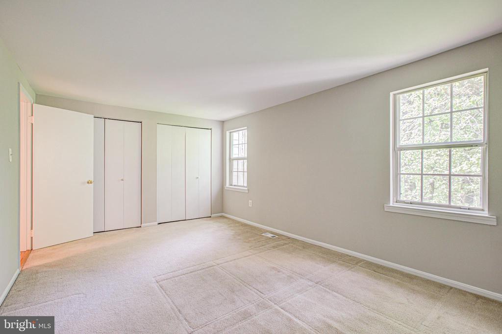 10103 WOOD GREEN WAY