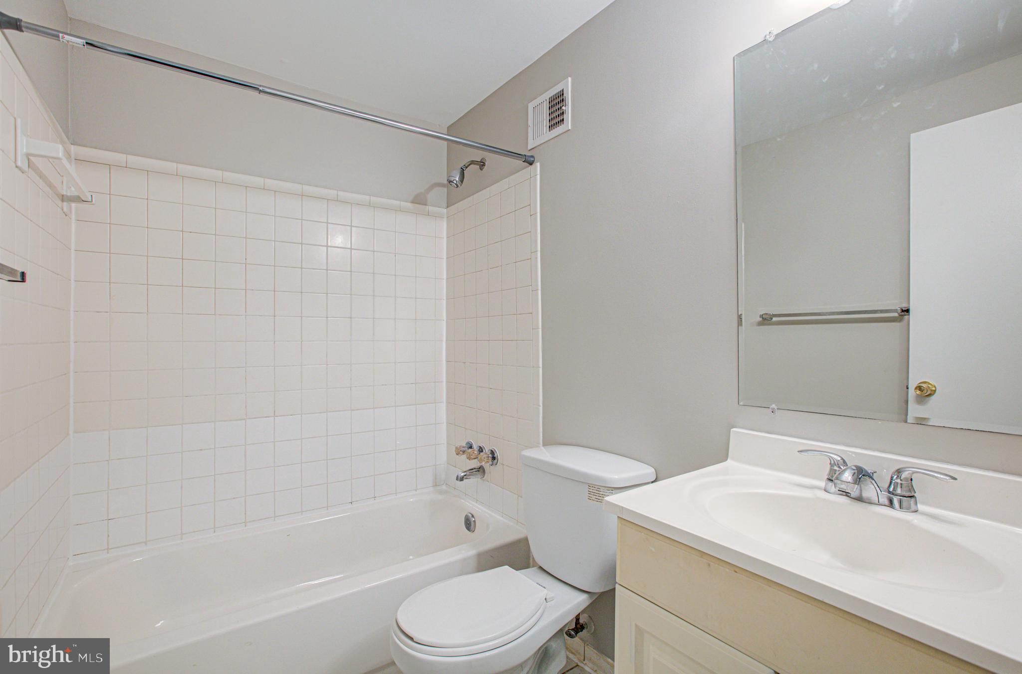 10103 WOOD GREEN WAY