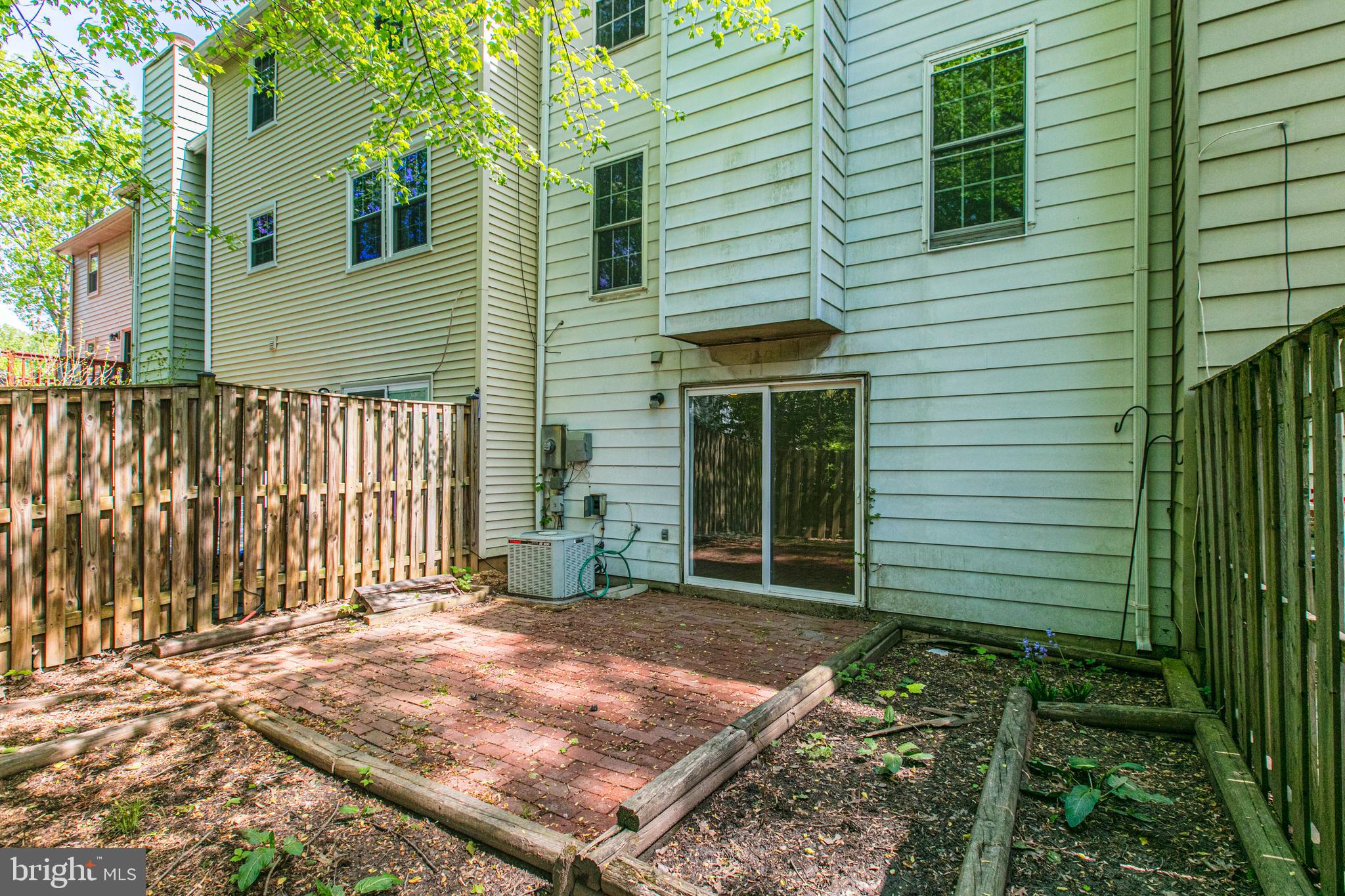 10103 WOOD GREEN WAY