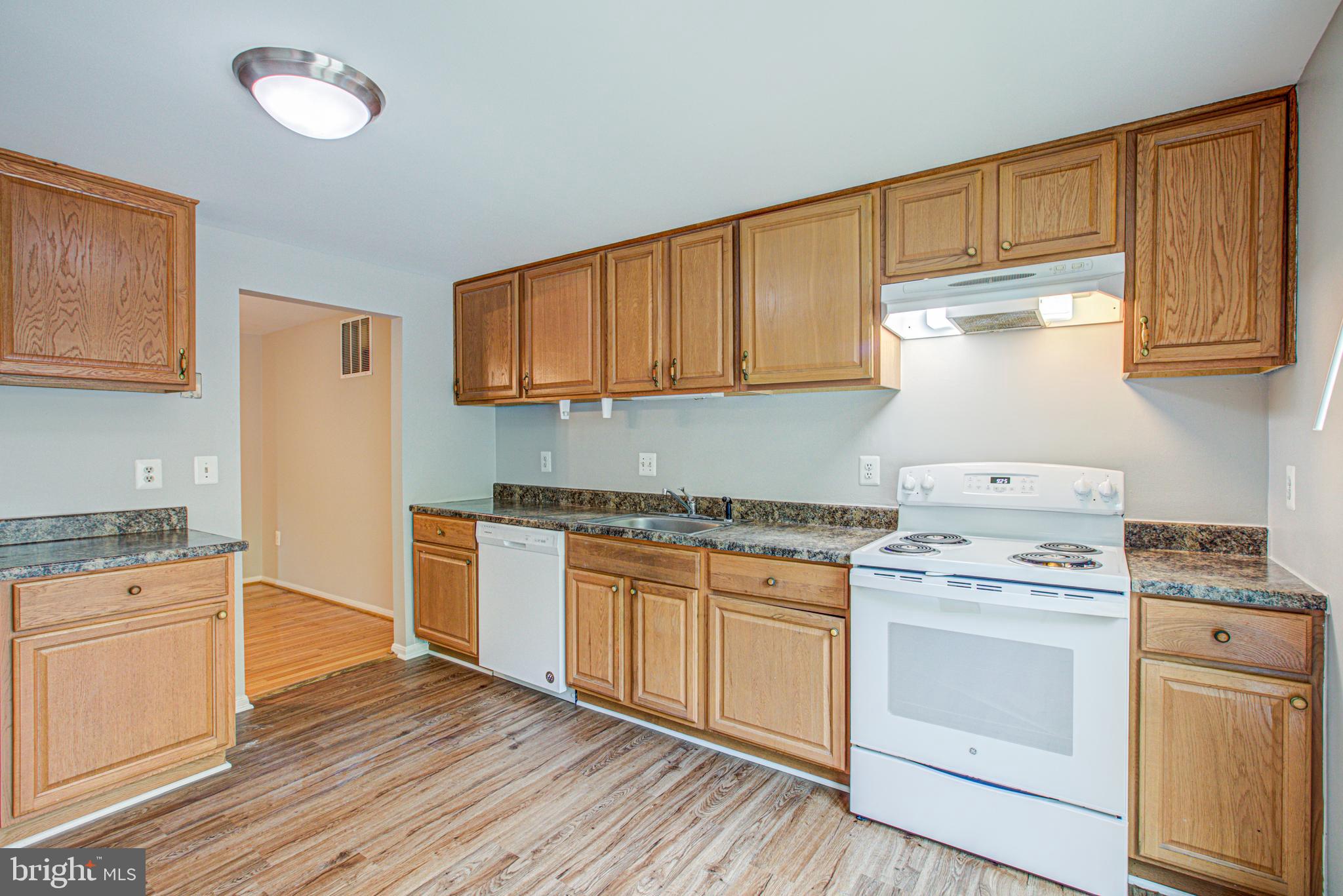 10103 WOOD GREEN WAY