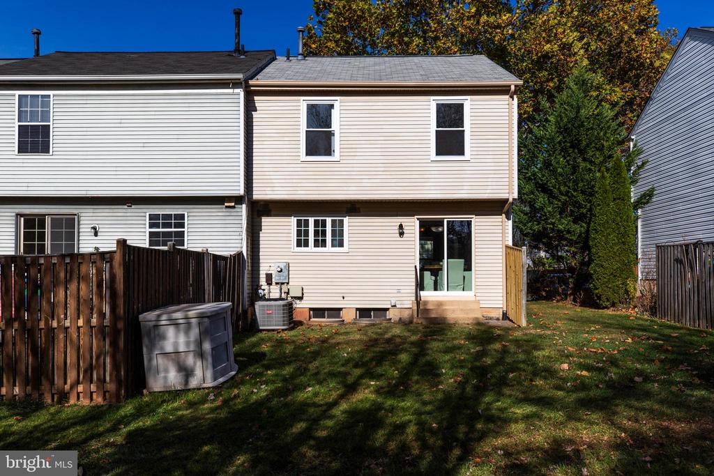 3284 Tayloe Ct