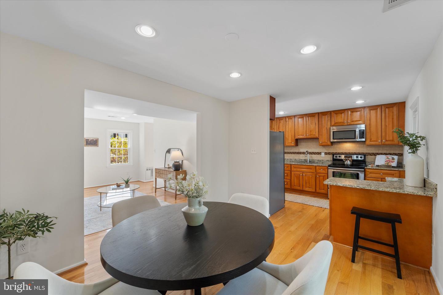8317 Uxbridge Ct